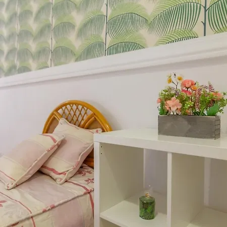 Apartment Cherish Bloom